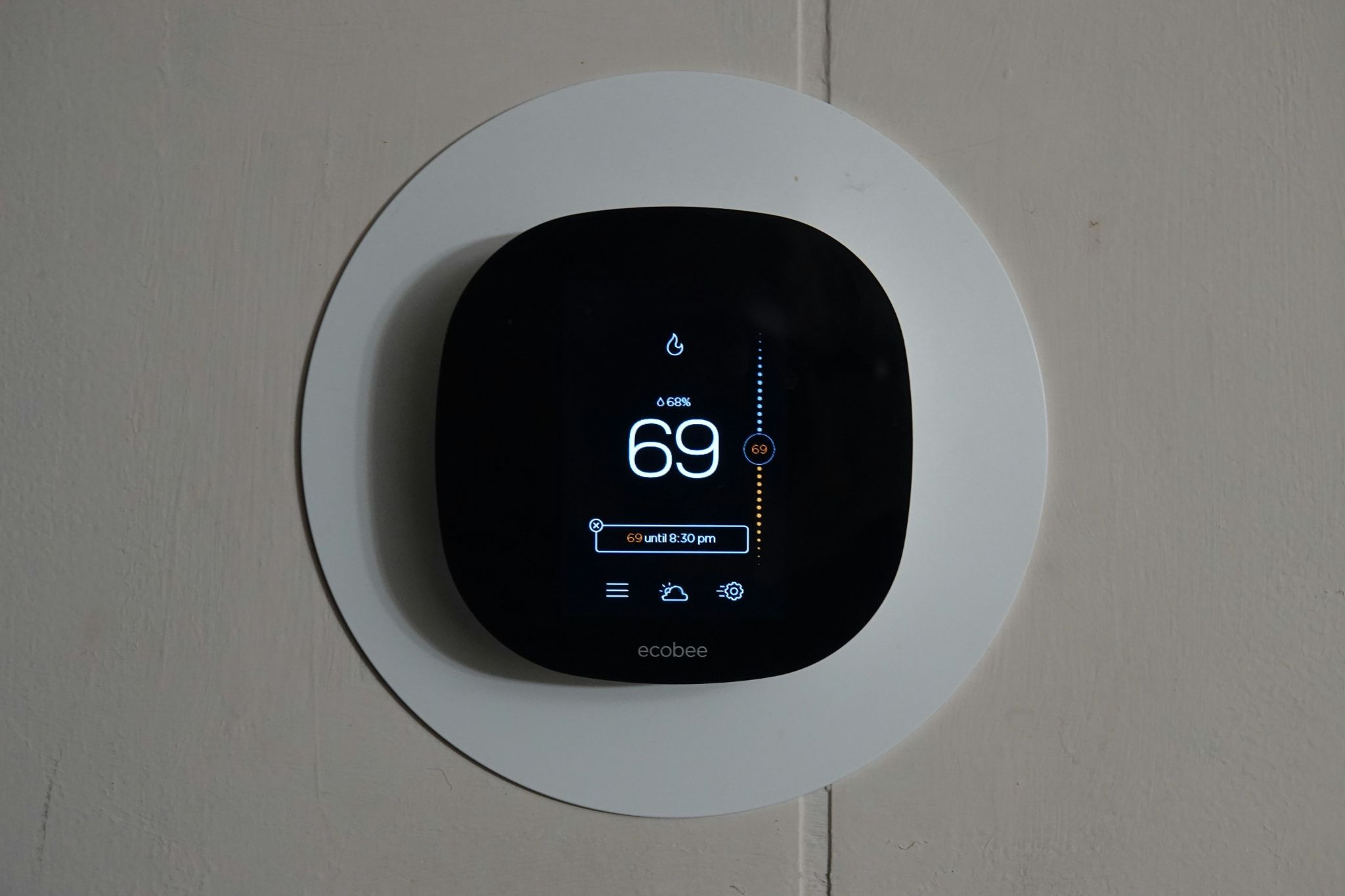 Thermostat at 69 degrees Fahrenheit